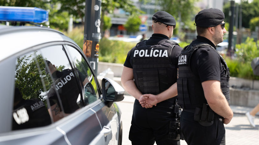 V uliciach Bratislavy bude rusno Kona sa Duhovy Pride a pochod za rodinu Policia posilni bezpecnost