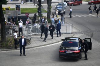 Ci je premier zivy alebo mrtvy je jedno tvrdi Zabojnik Zlyhala ochranka