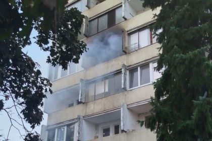 Poziar v bytovke v Petrzalke obyvatelia evakuovani