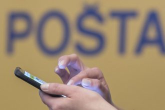 Zmena pri platen spravnych poplatkov na poste