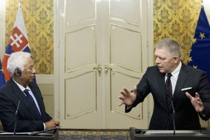 Fico si pred hlasovanim o sankciach proti Rusku kladie podmienky