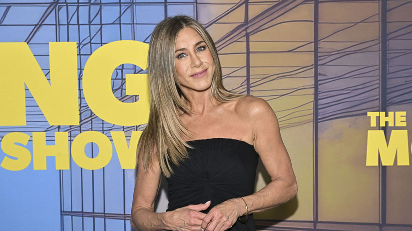 Mnohi by dali cokolvek za jej vlasy Jennifer Aniston ma nadhernu hrivu aj po 50