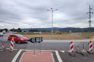 Novy kruhac zvysi bezpecnost na frekventovanej ceste Vacsinu zaplatil sukromnik