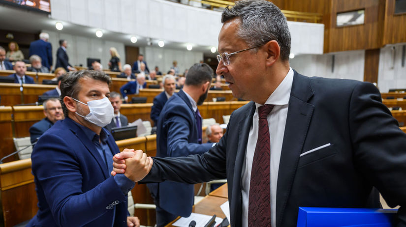 Poslanci schvalili konsolidacny balik jeden sa nezucastnil hlasovania Co sa meni