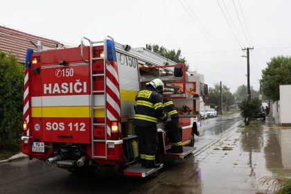 Slovensko suzuju silne dazde a povodne
