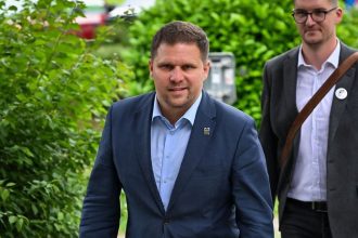 Hrcka spat v urade a kritizuje Valla Mesto nie je dobry manazer