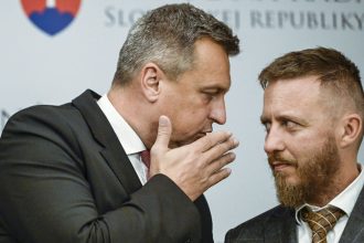 Kotlar navrhol stiahnut Huliakovu novelu hazardu