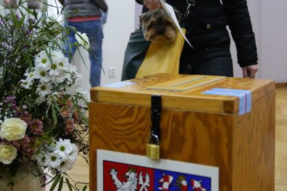 Pavel Existuje zaujem o vytvorenie koalicnej vlady troch stran