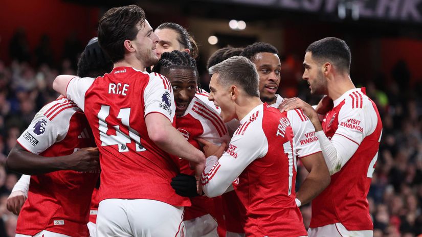 Bitka o Londyn pre Arsenal Eze znicil Tottenham hetrikom
