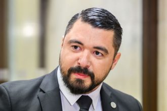 Demokrati Policajt ktory riesil nehodu sefa SIS Gaspara nahle odchadza z policie