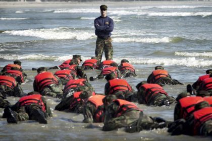 Lidri ktori hovoria neviem su najsilnejsi Preneste principy Navy SEALs do svojho zivota