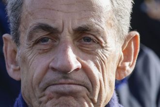 Sarkozyho prepustia z vazenia rozhodol sud v Parizi
