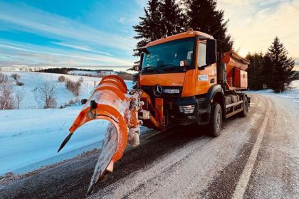 Snezenie prislo skor Cestari uz zasahovali na Donovaloch a Certovici