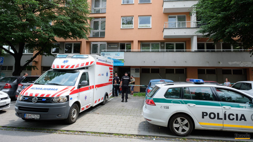 Tragedia v Ruzinove Mrtvy manzelsky par so strelnymi poraneniami
