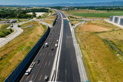 A je to tu Velky milnik na D1 prichadza NDS avizuje uzaveru