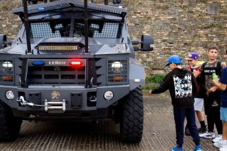 Dve auta za skoro milion eur Vnutro po rokoch sporov k obrnencom z cias Hamrana