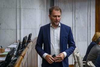 Holeckova vychvalila sikovnych ludi v Hnuti Slovensko Matovic moze zostat poslancom