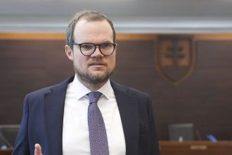 Kubina Osoby z vladnej koalicie chcu zakonom ovplyvnit sudy