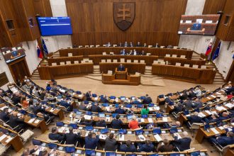 Poslanci schvalili zrusenie uradu whistleblowerov