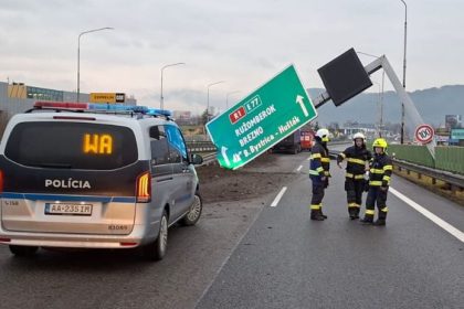 Pred Banskou Bystricou sa stala kuriozna nehoda
