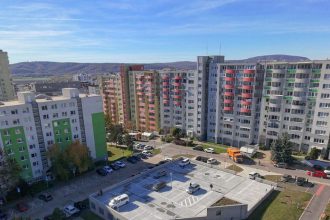 Samostatne spravne jednotky oponuju neexistuje jednotna legislativa pre parkovanie