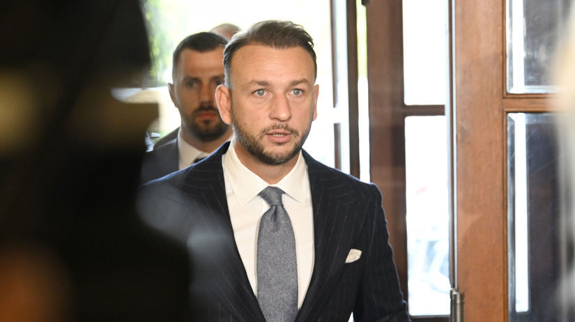Sutajovi Estokovi potvrdili pokutu obracia sa na sud