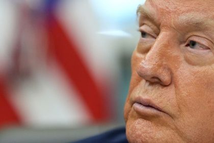 Tvar zamraceneho Trumpa sa moze objavit na vstupenkach Aktivisti to chcu zalobou zvratit