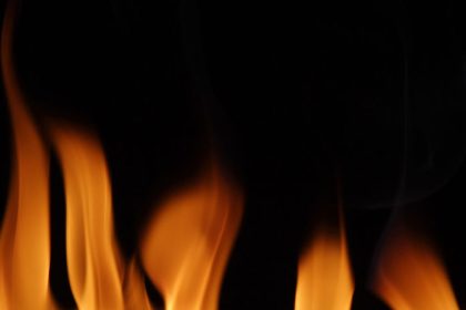 V Michalovciach horeli tri nakladne auta zasahovali hasici