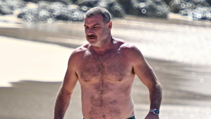 Zabudnite na tehlicky Liev Schreiber ocaril fanusicky