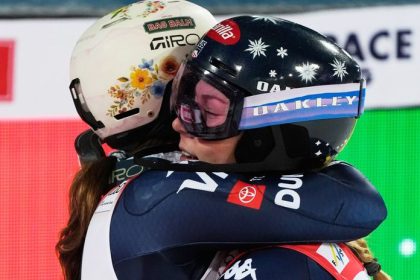 Kralovna Shiffrinova opat na trone v Flachau