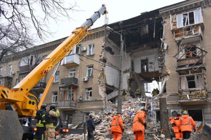 ONLINE Rusi opat masivne zautocili Viac ako 160 dronov devastovalo Ukrajinu v Odese stale vytahuju ludi z ruin