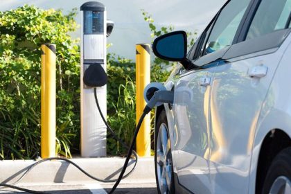 ADAC Ako su na tom plug in hybridy s dojazdom Najdalej prejdu na elektrinu cinske