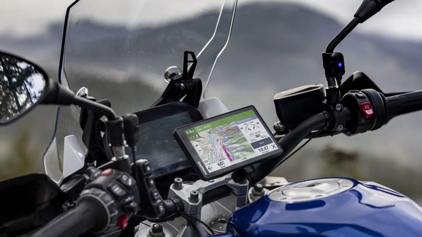 Garmin predstavuje novu motocyklovu navigaciu vhodnu aj do narocnejsieho prostredia