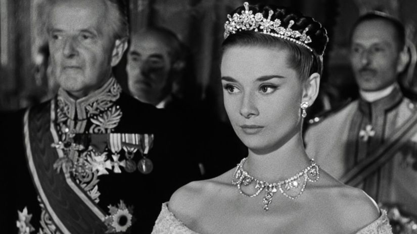 Podoba ktora berie dych Slavna herecka stvarni ikonu Audrey Hepburn su ako dvojnasobky