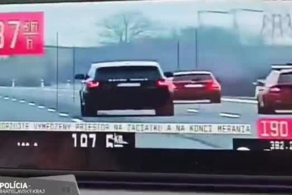 VIDEO 78rocn vodic slapol na plyn namerali mu rychlost 201 kilometrov za hodinu