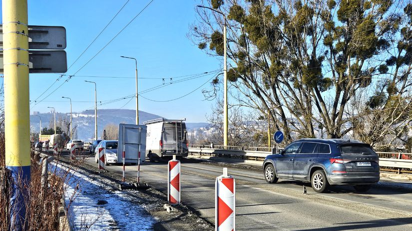 klucovy most v kosiciach prechadza rekonstrukciou prace budu trvat takmer dva roky
