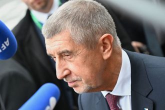 Babisskritizovaldvojitecenynaftynaslovenskuchcehovoritsficomizraelskyutoknairanoznadilzanepochopitelny
