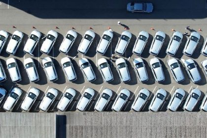 Elektricka revolucia sa otriasa Zmeny oznamilo uz 21 automobiliek