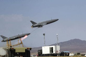 ONLINE Iran spustil najzurivejsiu odvetu v dejinach Revolucne gardy slubili pomstu za Chameneiho Trump varuje pred nimi