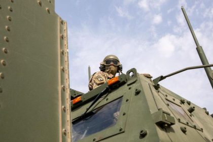 Smrt americkych vojakov z trosiek vytiahli dalsie tela Iran dokazal vyuzit slabinu islo o kriticke zlyhanie