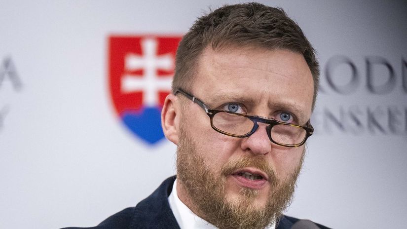 Szalay Odmietnutie revizie medzinarodnych zdravotnickych predpisov je Saskov ustupok Kotlarovi oslabuje Slovensko