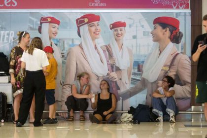 Turisticky raj sa premenil na nechcene vezenie ludia ziadaju o navrat k rodinam