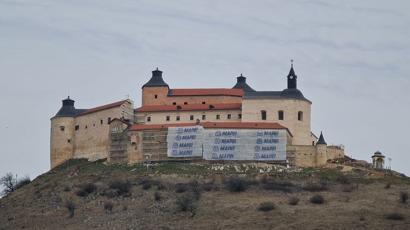 VIDEO Pod hradom Krasna Horka horelo Starostovi nebolo vsetko jedno