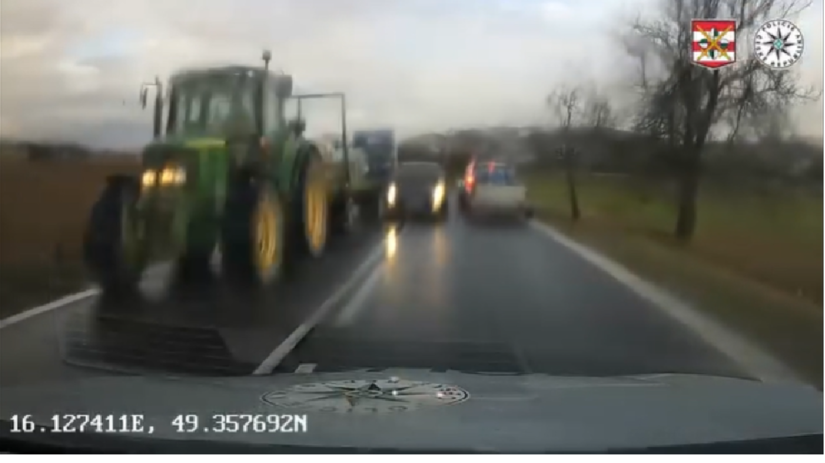 VIDEO Riskantne predbiehanie cez plnu ciaru ktore sa len tak nevidi Sufer to vrazil takmer naslepo