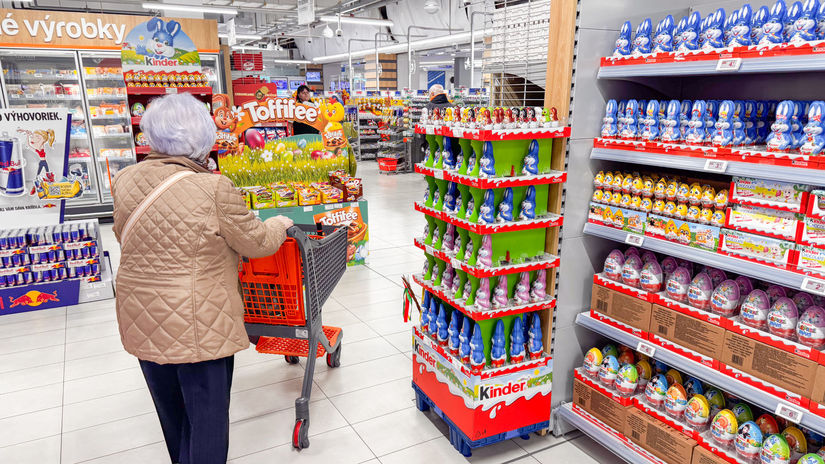 Velke retazce Ceny v obchodoch nie su vysoke ludia len malo zarabaju Ocakavame tlak aky tu este nebol
