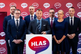 hlas chce zmrazit pausalne nahrady ministrov parlament riesi dlh aj napeti v koalicii
