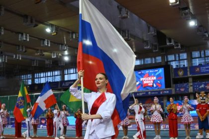 incident pod piatimi kruhmi ceska spomina na zlocinecky system v rusku a odmieta ceremoniu s ruskou superkou