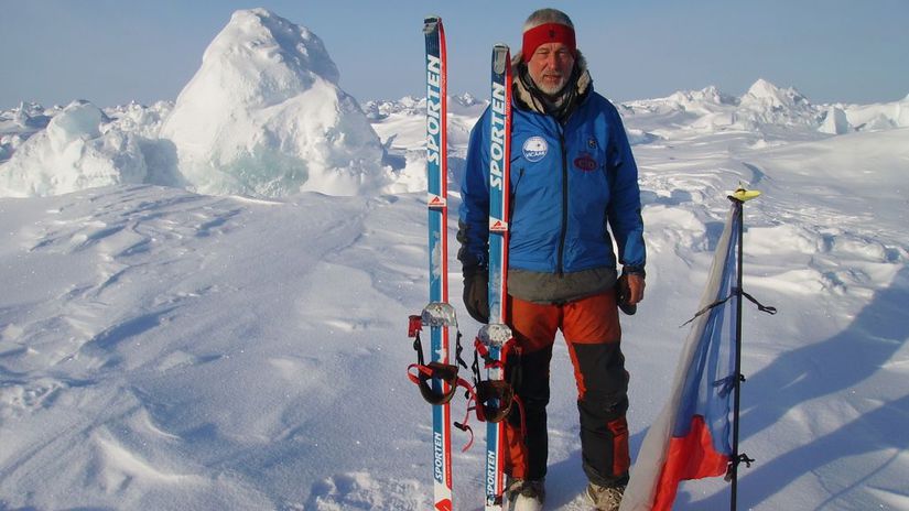 Miroslav Jakes zomrel na Spicbergoch Legendarny polarnik spadol do trhliny