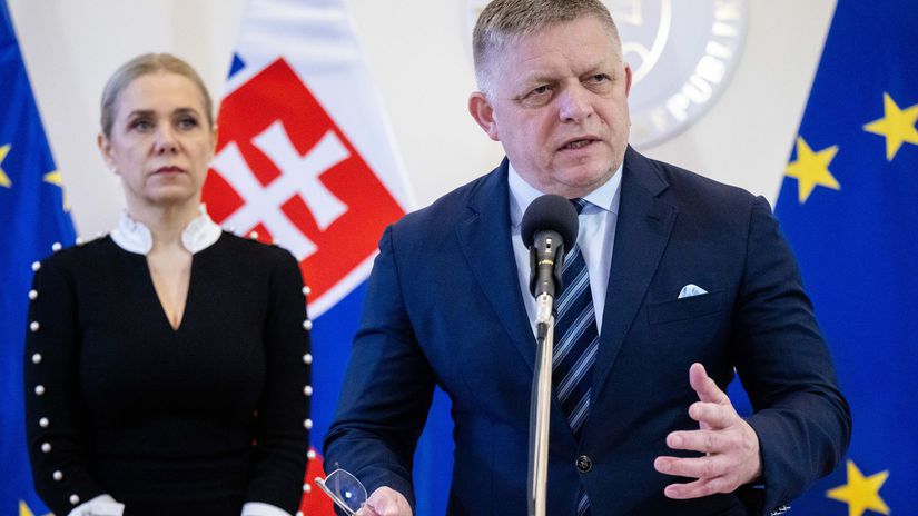 Plan na lacnejsie vlaky sa zrusil na poslednu chvilu Mesta a kraje obvinuju vladu ze im chce nechat ucet