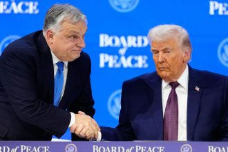Politolog z USA Orbanova prehra je pre Trumpa este horsia ako pre Putina
